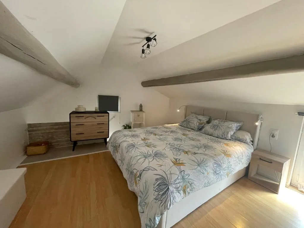 La Bulle Bleue, gîte avec spa à Épernay - photo 2 sur 12