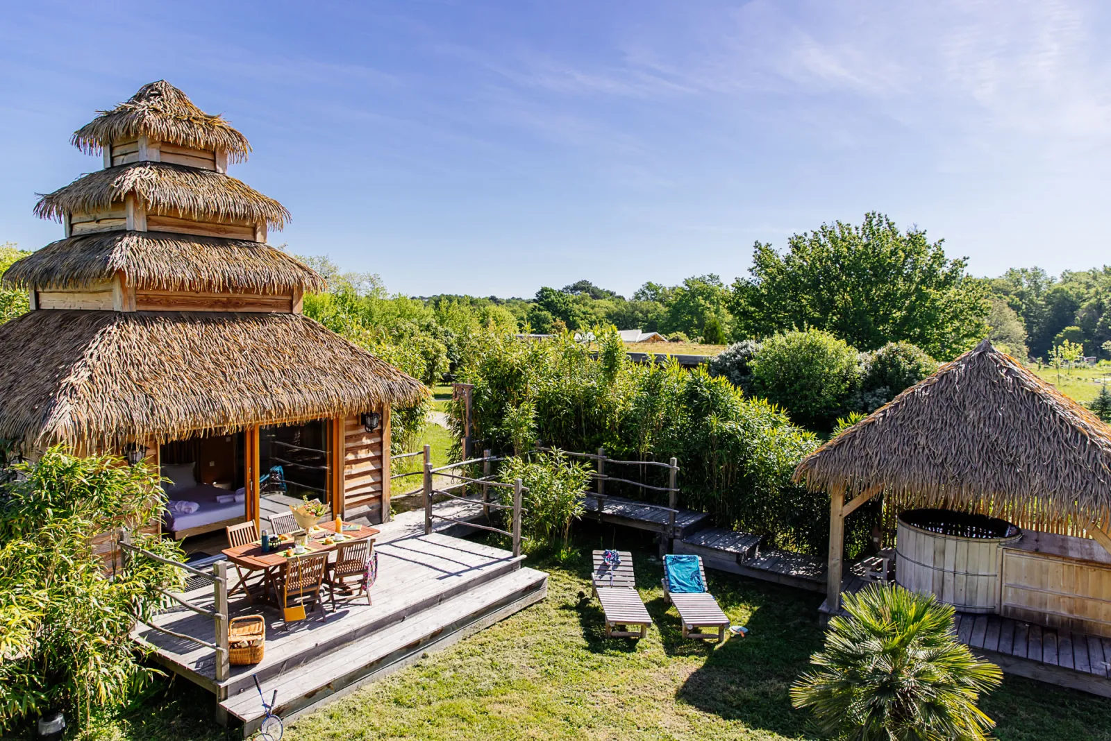 La Cabane Indonésienne & Spa privatif - Domaine EcÔtelia (Le Nizan, Gironde)