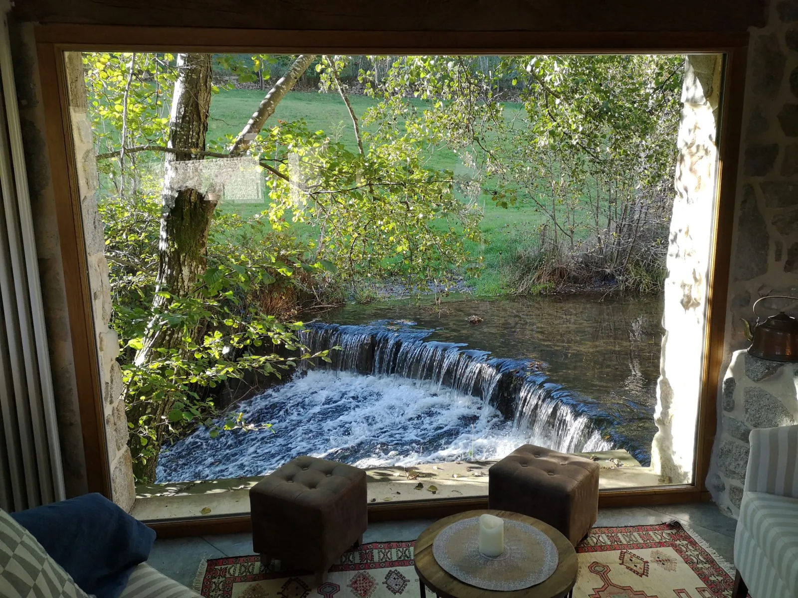 La Chapelle-Moulin & SPA - Nuit romantique "dans une cascade" - Au Clair de l'eau (Bourg-Argental, Loire)