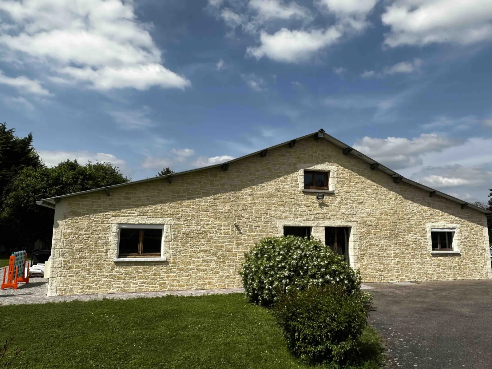 La Maison Girafe - Maison privatisée avec jacuzzi et piscine chauffée (Faverolles, Eure-et-Loir)