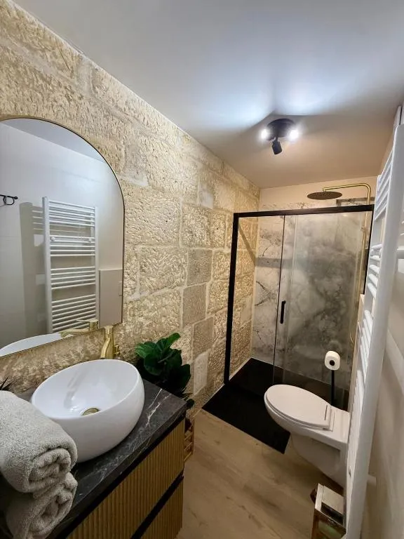 La Parenthèse Jacuzzi, gîte avec spa à Bourges - photo 3 sur 12