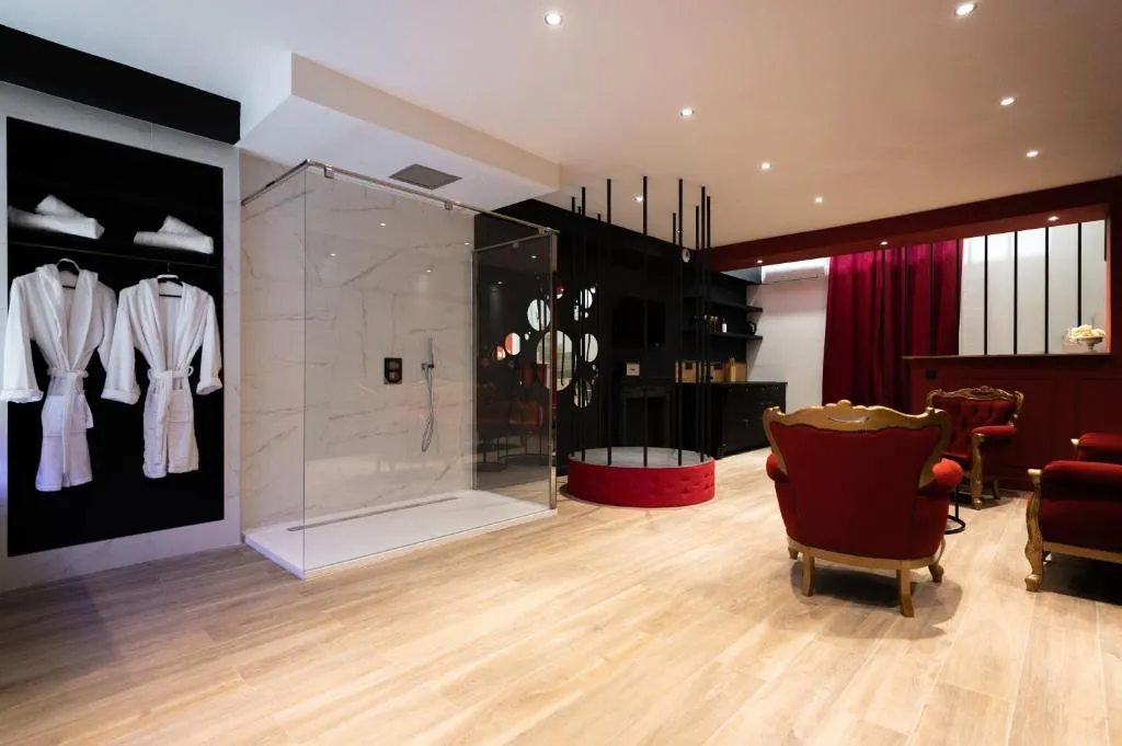 La Perle Noire, love room à Agde - photo 2 sur 12