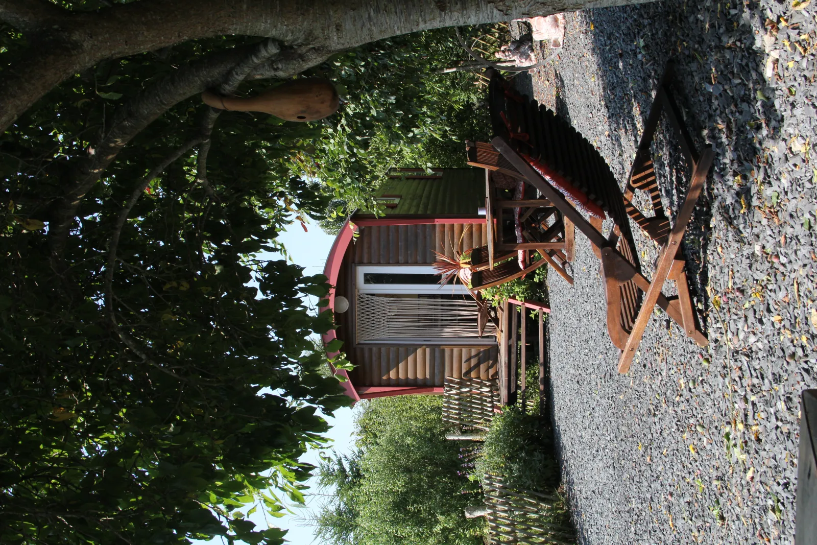 La Roulotte Kala et son spa jacuzzi - Ecodomaine Rêver Ailleurs (Champfremont, Mayenne)
