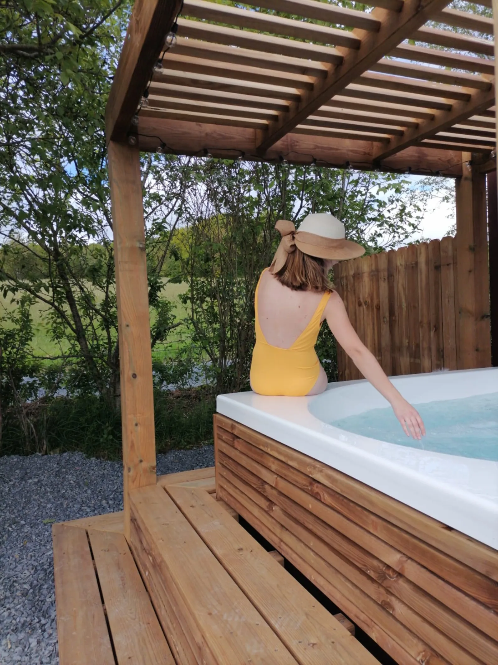 La Roulotte Kala et son spa jacuzzi, hébergement insolite à Champfremont - photo 3 sur 12