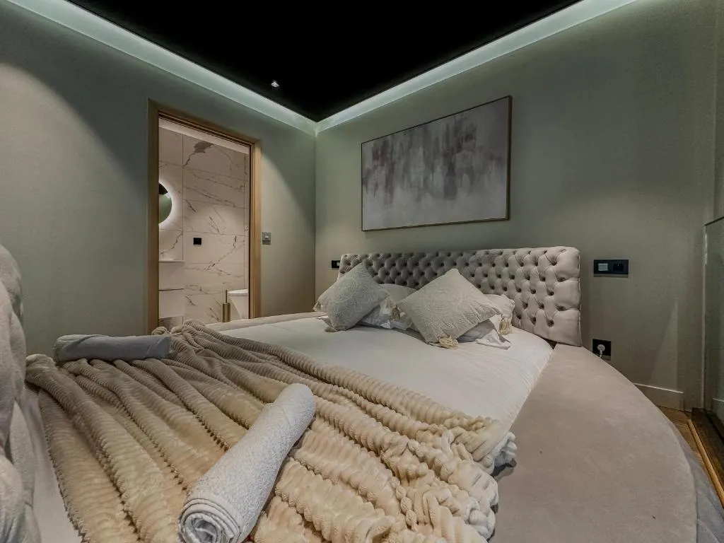 La Suite Berriat, gîte avec spa à Grenoble - photo 2 sur 12
