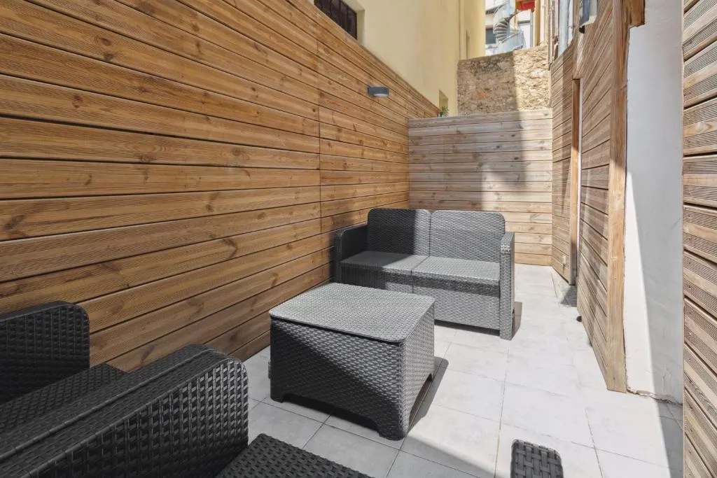 La Suite Confidentielle, gîte avec spa à Cannes - photo 2 sur 12