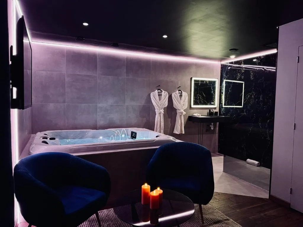 La Suite Élixir, gîte avec spa à Saint-Étienne - photo 3 sur 12