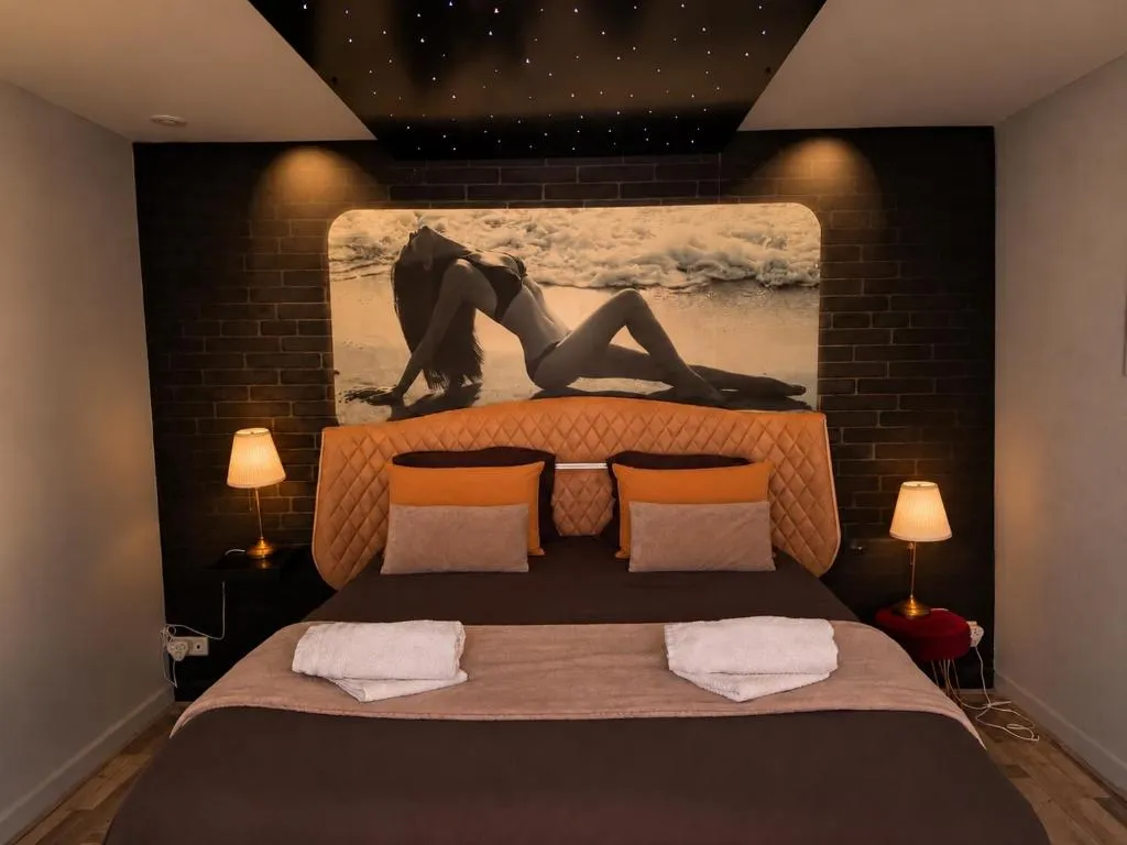 La Suite Privée, gîte avec spa à Évreux - photo 2 sur 12