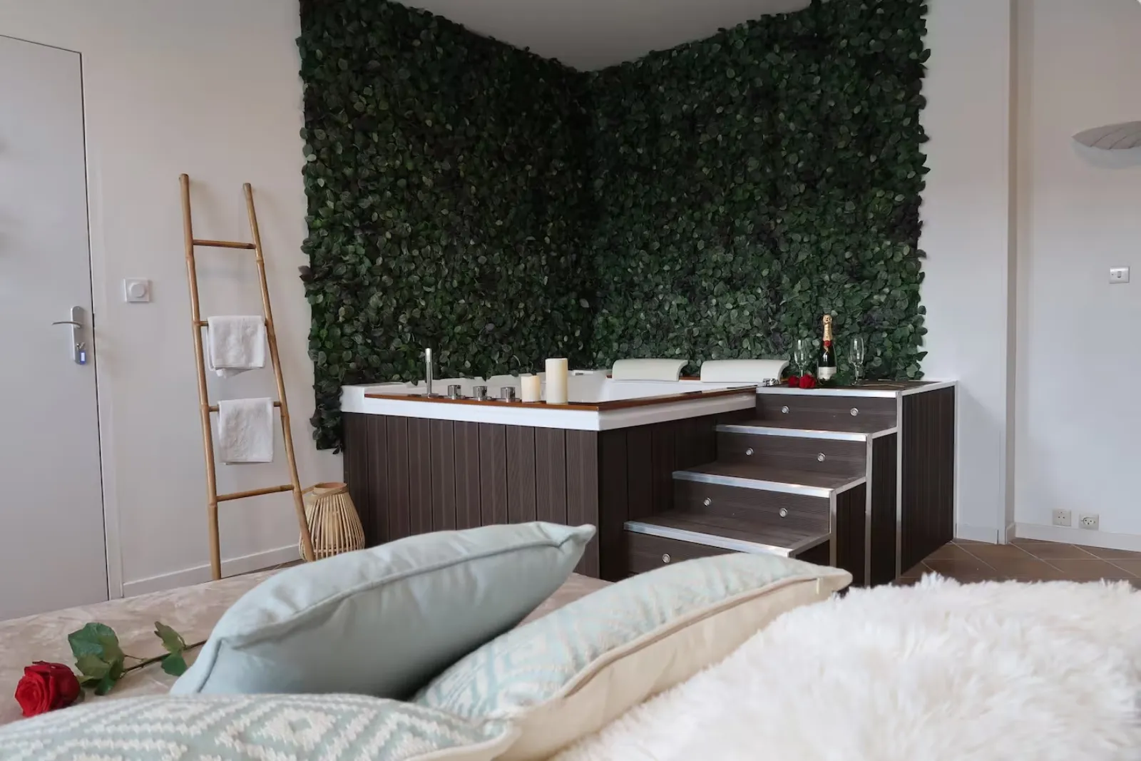 La Suite - Love room avec jacuzzi privatif face au port de plaisance (Saint-Valery-en-Caux, Seine-Maritime)