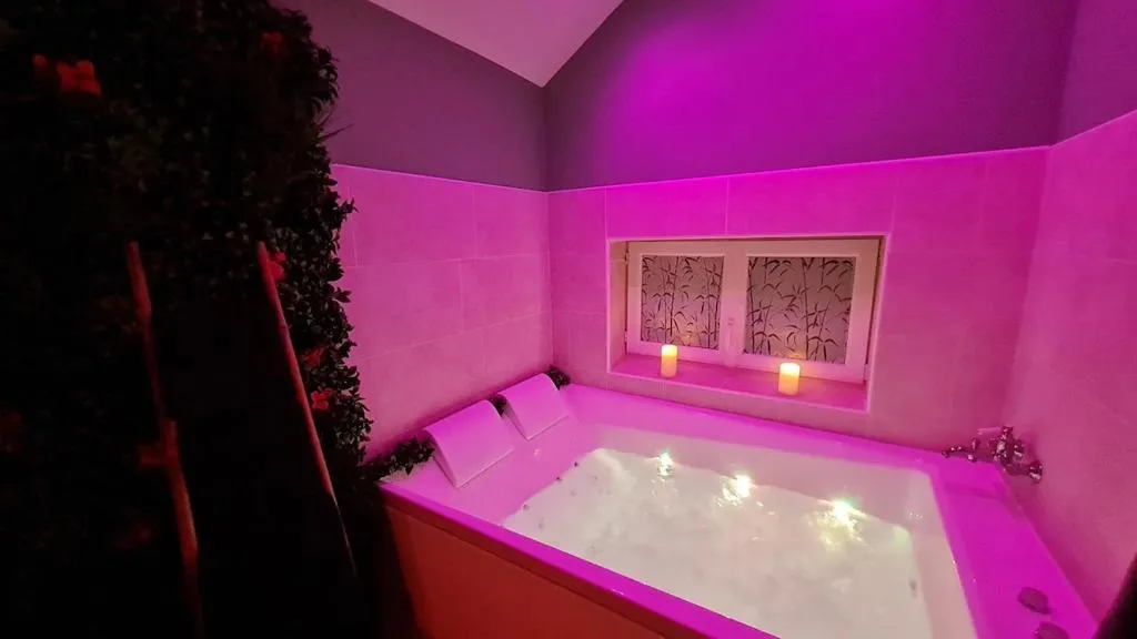 La Vallée Secrète, gîte avec spa à Saint-Denis-de-Méré - photo 3 sur 9