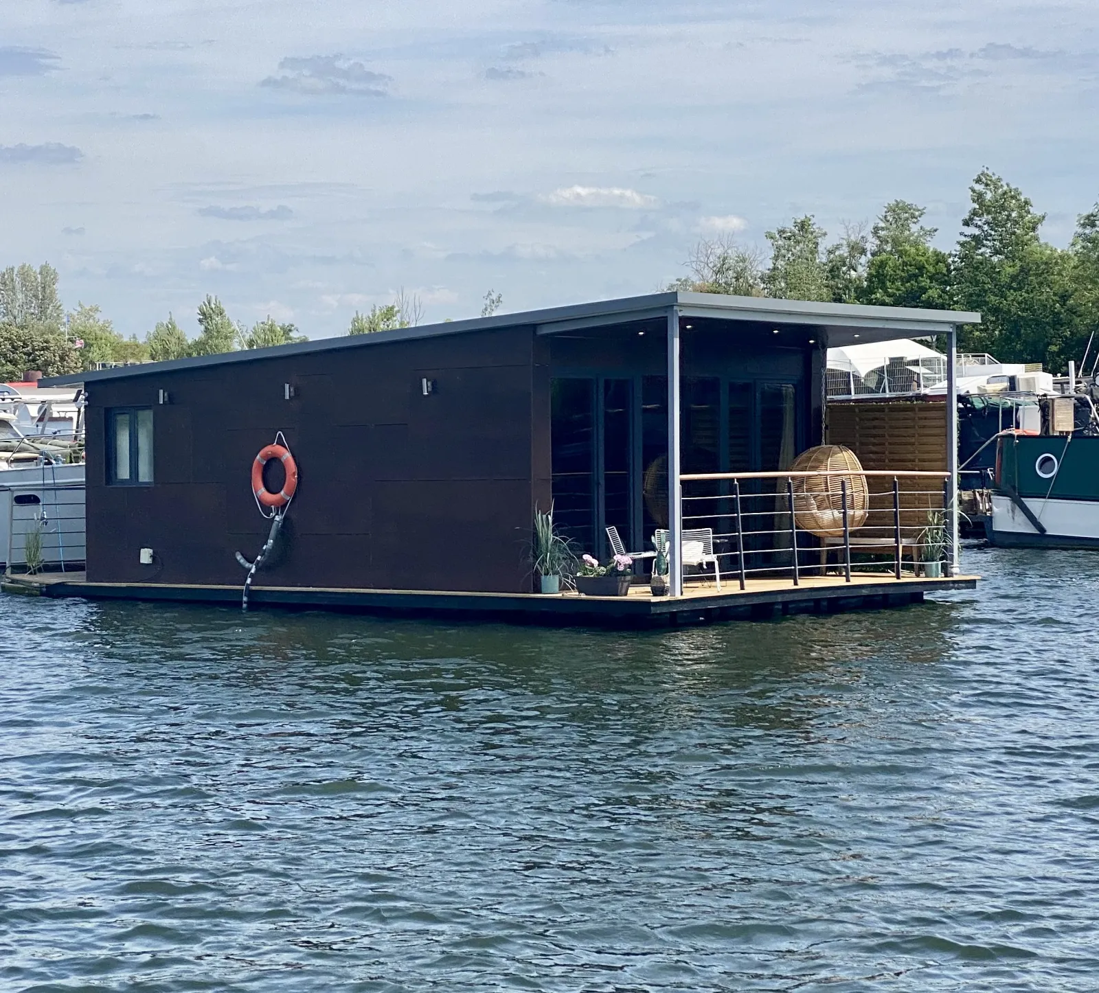 La Venise Parisienne & Bain Balnéo, suite flottante à Saint-Martin-la-Garenne - photo 3 sur 12