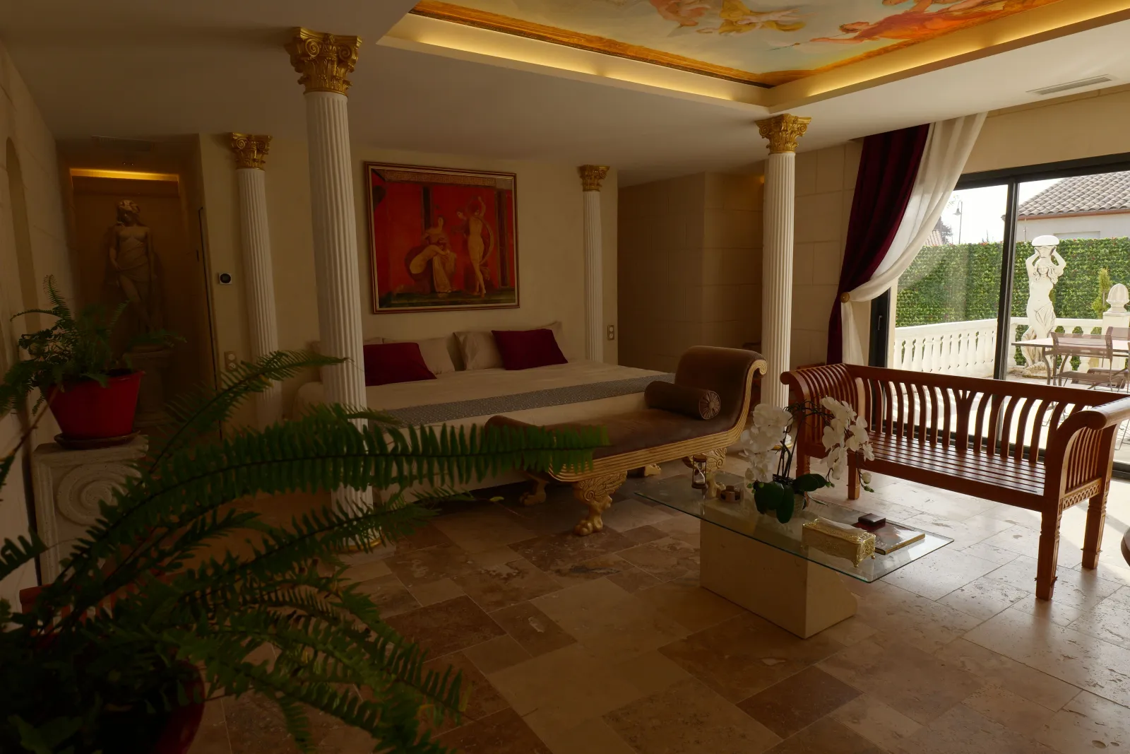 La Villa Rom'Antiqua, gîte spa à Nefiach - photo 3 sur 12