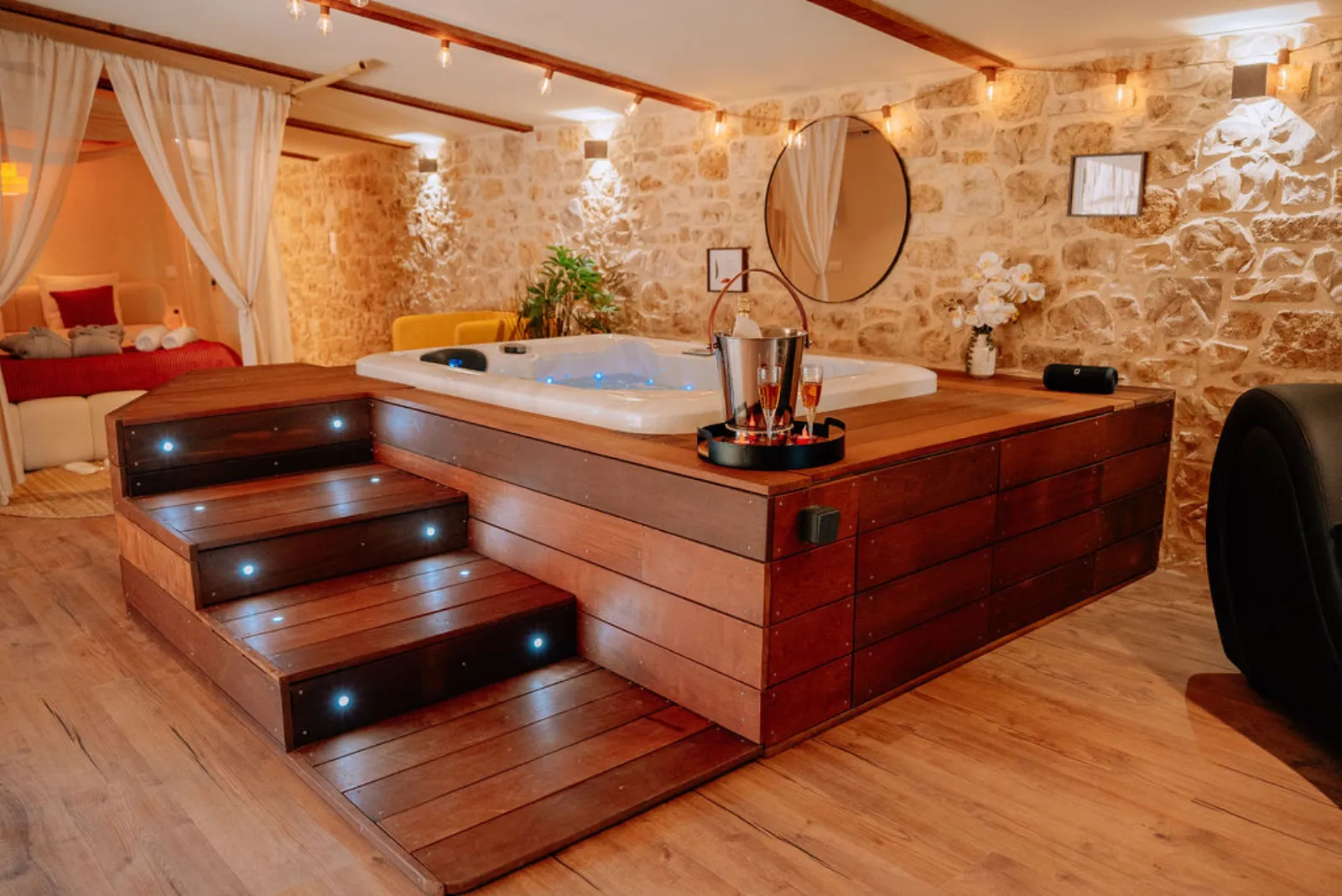 Le Baldaquin, gîte spa à Lapalud - photo 2 sur 12