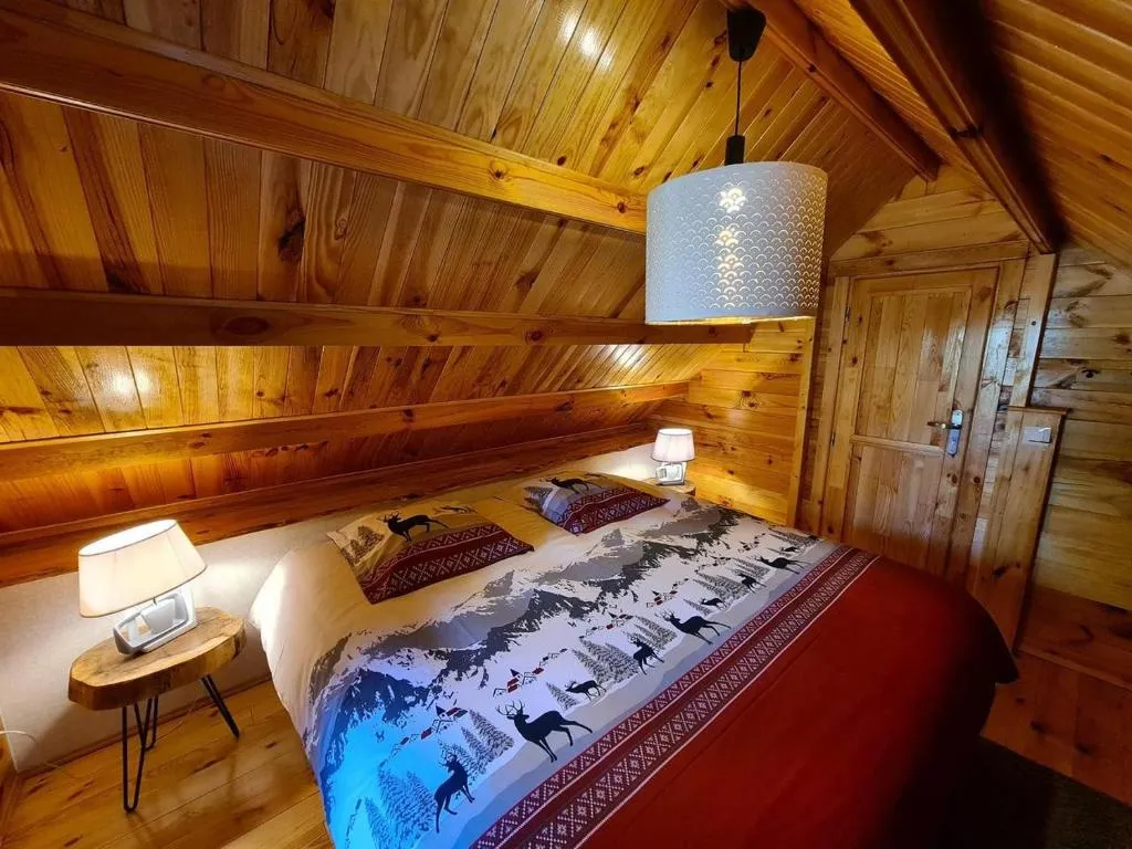 Le Chalet Aura, gîte avec spa à Abreschviller - photo 2 sur 12
