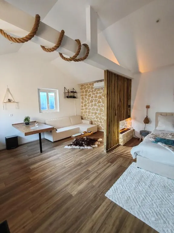 Le Chalet Champenois, gîte avec spa à Troyes - photo 2 sur 12