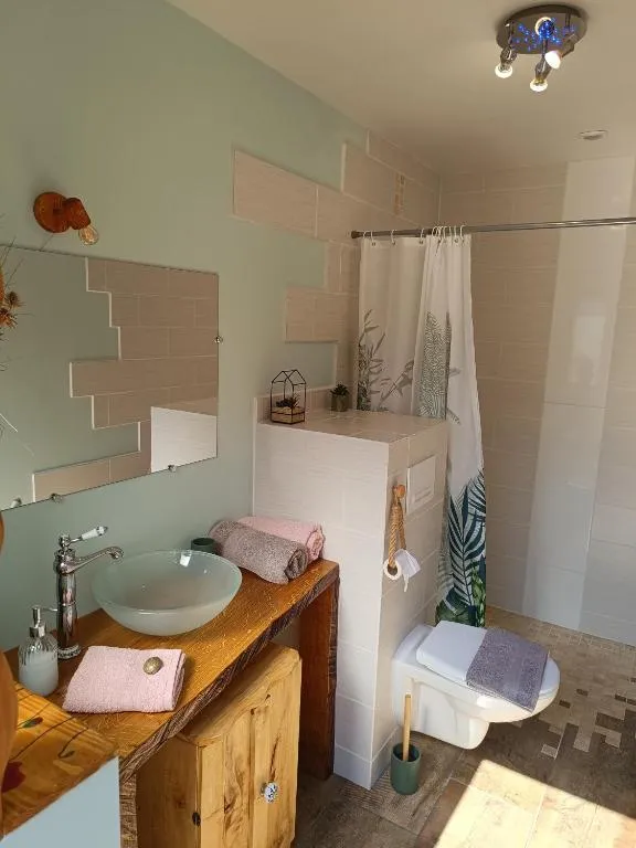 Le Chalet du Ptit Ranch, gîte avec spa à Boucé - photo 2 sur 12