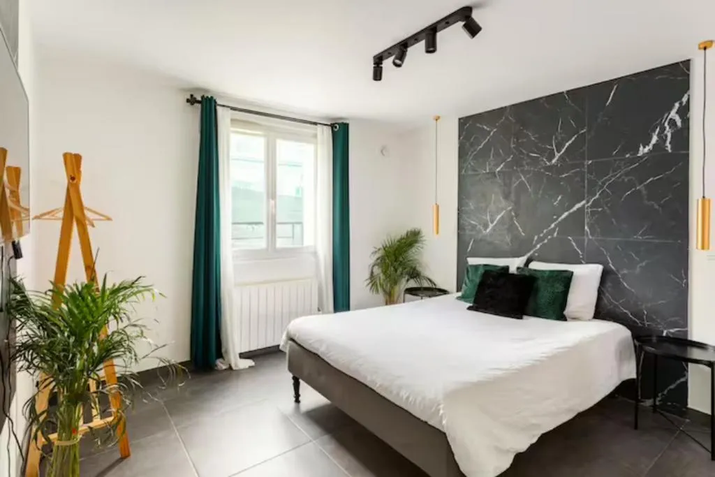Le Chill Suite et Spa, gîte avec spa à Boissy-Saint-Léger - photo 2 sur 11