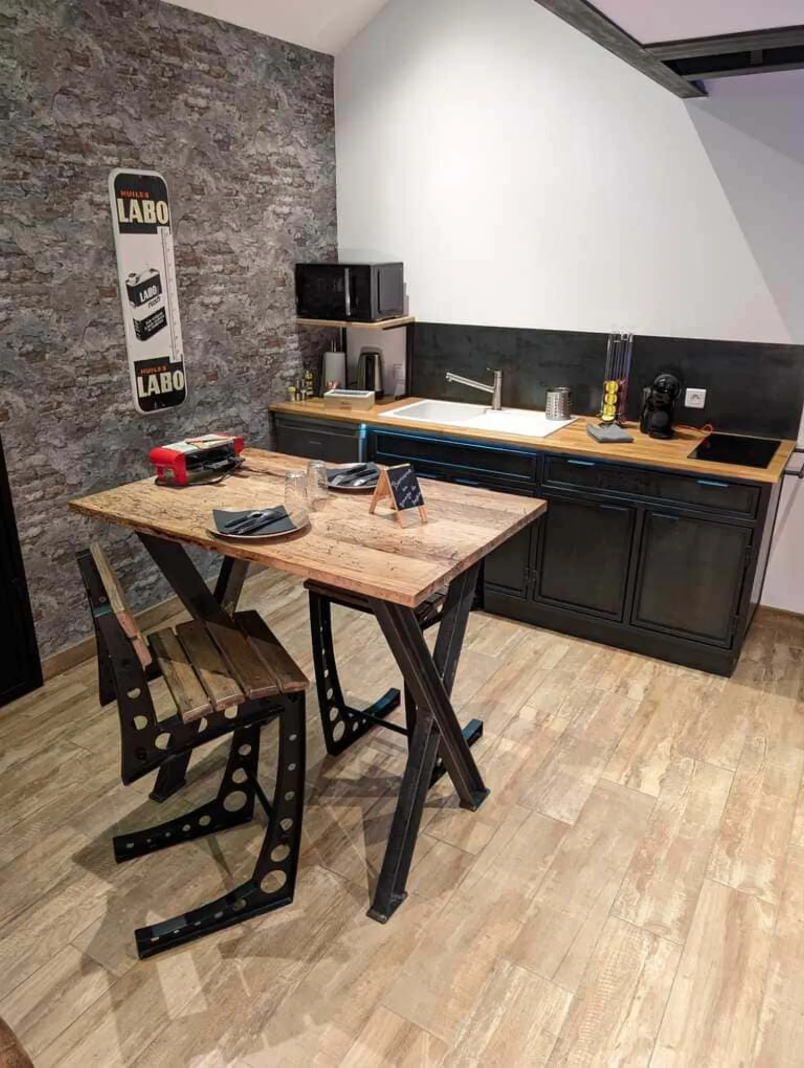 Le Garage de Sophie, hébergement insolite à Aiguebelette-le-Lac - photo 3 sur 12