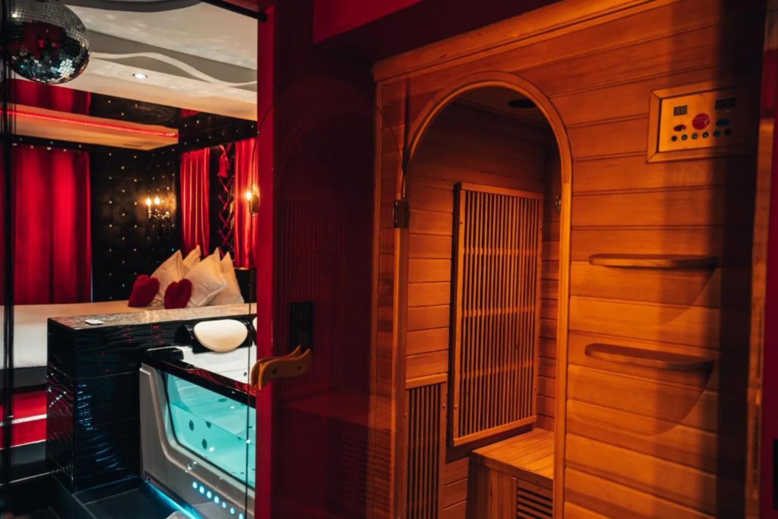 Le Love Spa, love room à Lyon - photo 3 sur 12