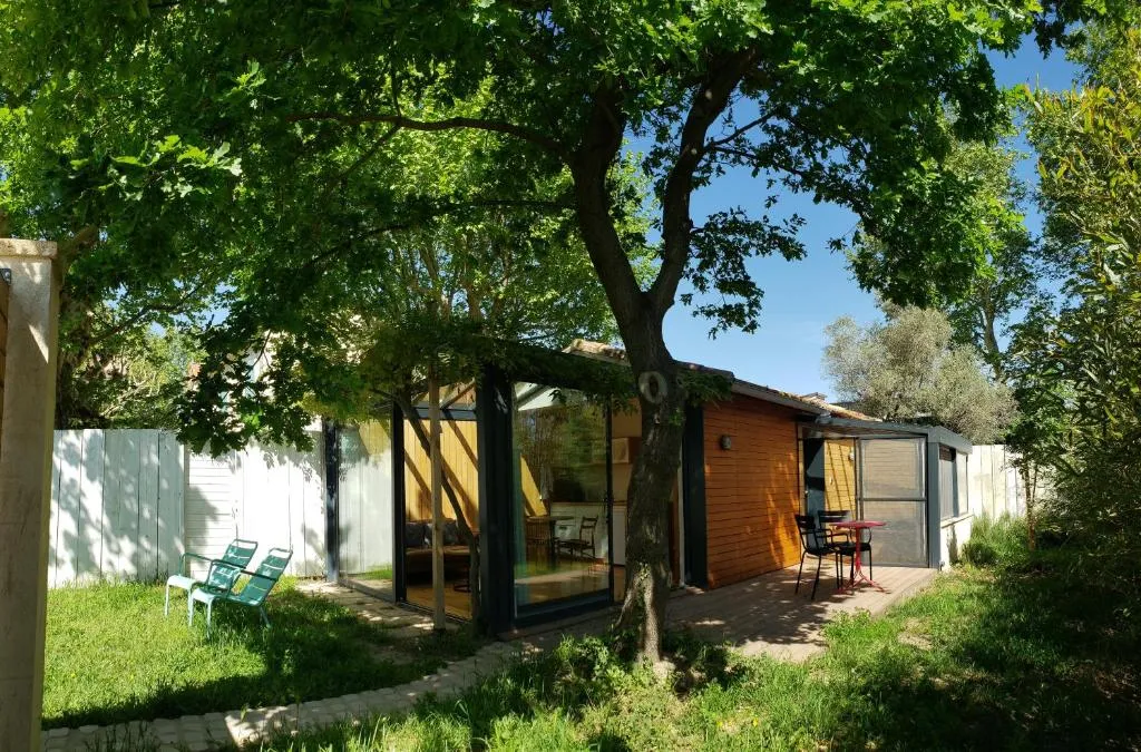 Le Mazet des Amants - Cabane en bois avec jacuzzi privatif (Avignon, Vaucluse)
