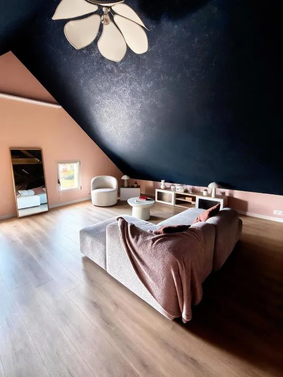 Le Pavillon des Arômes, love room à Aiserey - photo 3 sur 12
