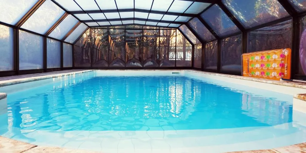 Le Presbytère - Bain à remous privatif et piscine de saison (Saint-Julien-lès-Montbéliard, Doubs)