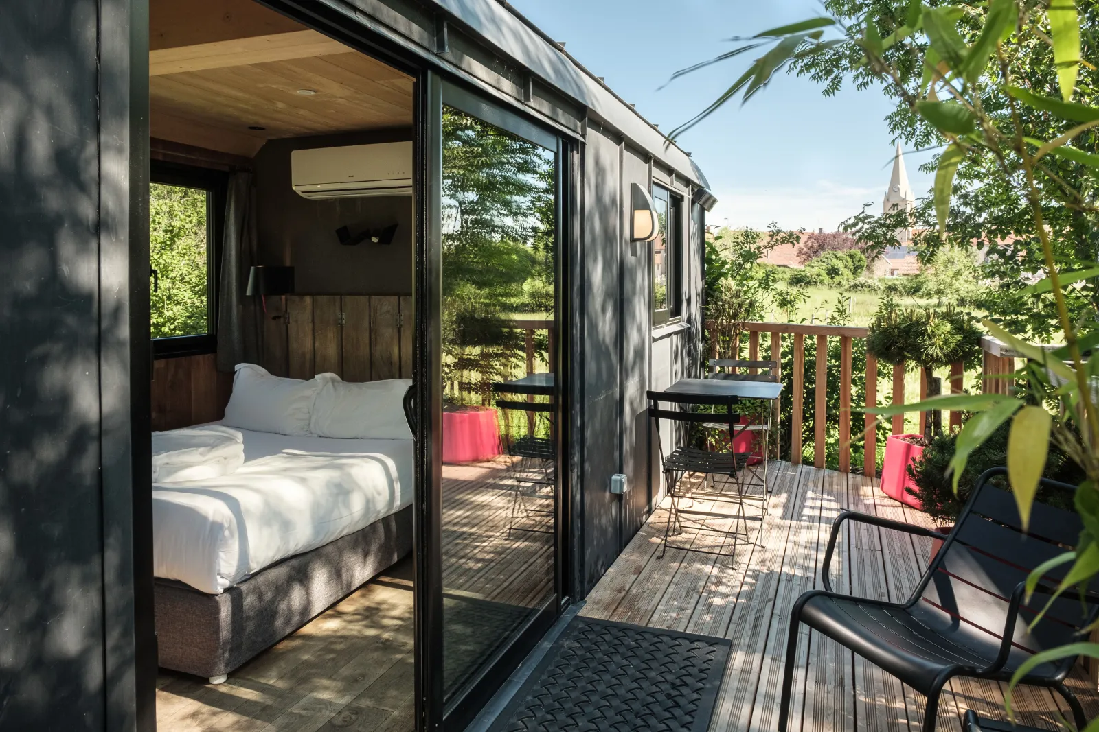 Le Refuge Spa - Roulotte haut de gamme avec jacuzzi privatif chauffé (Jouey, Côte-d'Or)