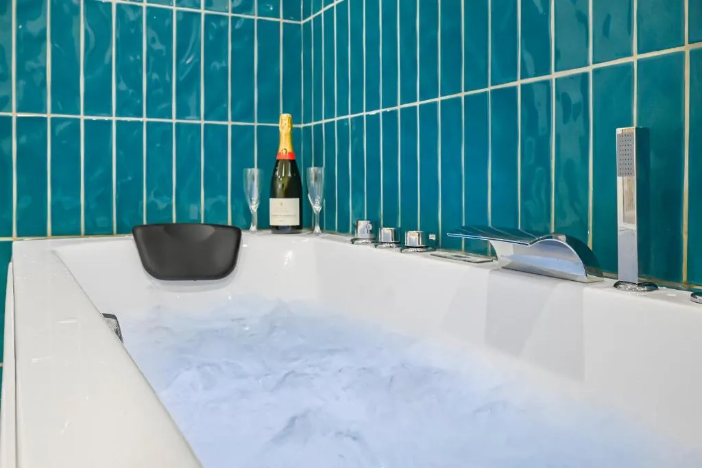Le Repaire - Appartement balnéo près de Disneyland Paris (Montry, Seine-et-Marne)