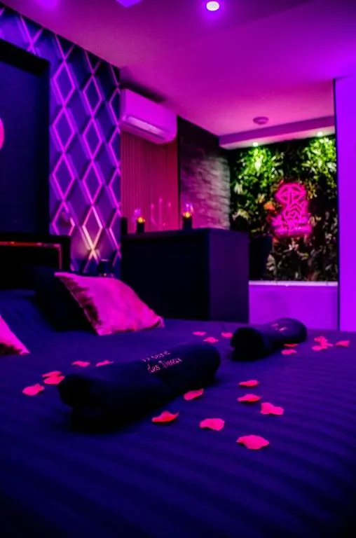 Le Secret des Deoux, love room à Forcalqueiret - photo 3 sur 11