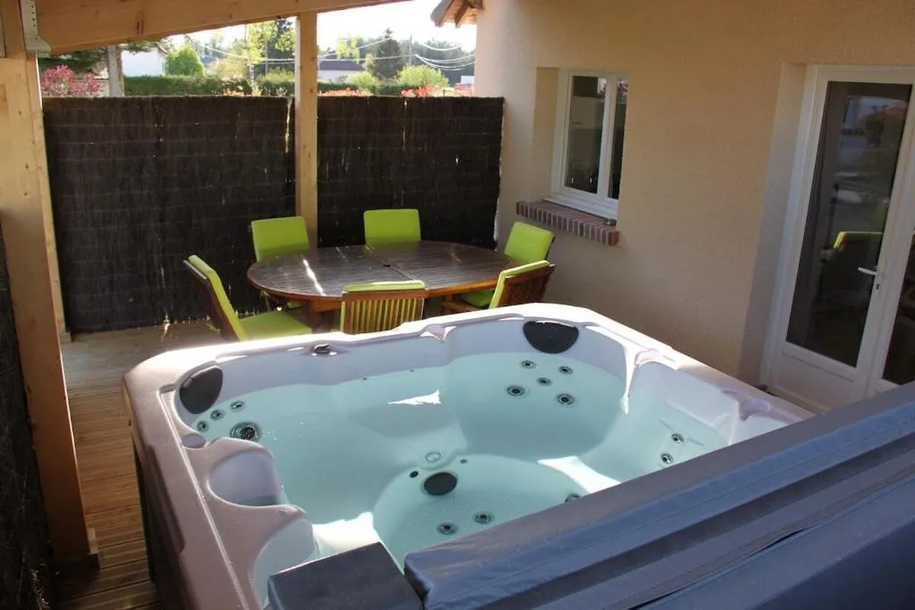 Le Sologn'Eau - Gîte avec spa privatif, piscine et jardin (Tour-en-Sologne, Loir-et-Cher)
