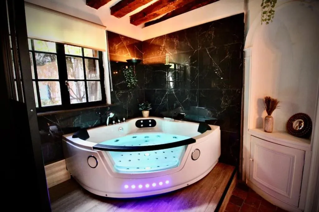 Le Spa Gustave, gîte avec spa à Rouen - photo 3 sur 12