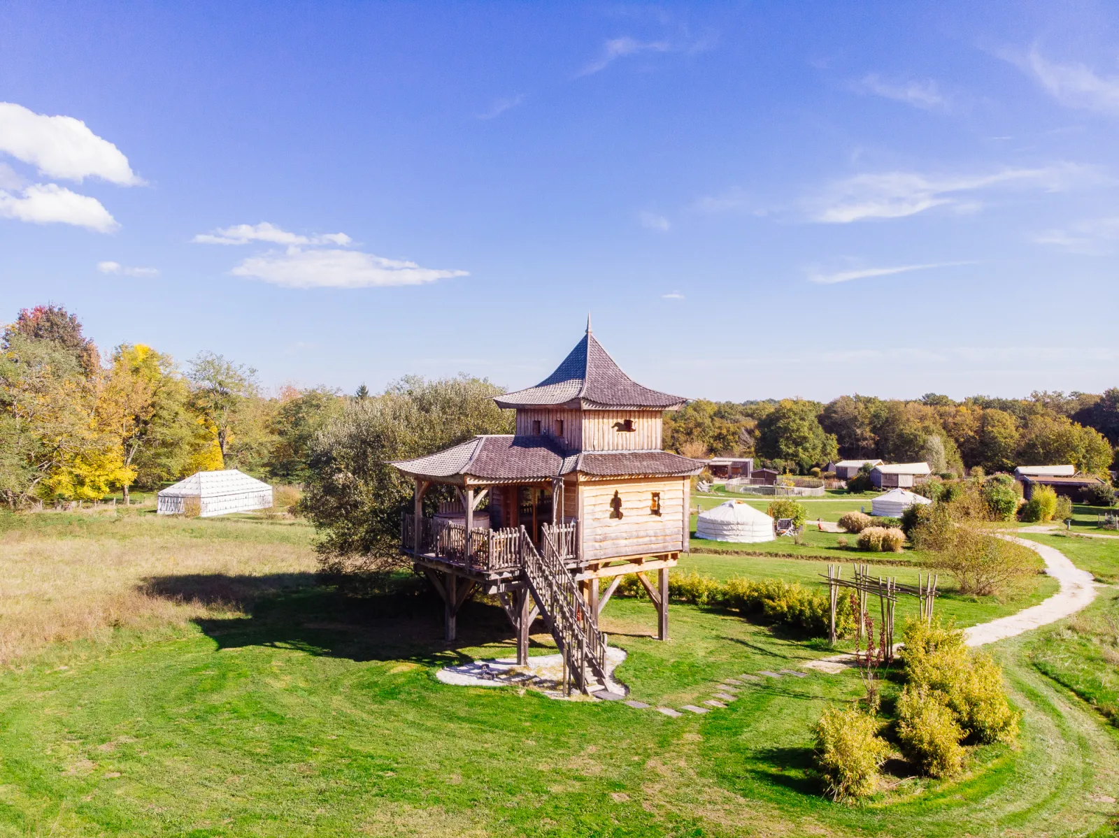 Le Temple d'Emei & Spa privatif - EcÔtelia (Le Nizan, Gironde)