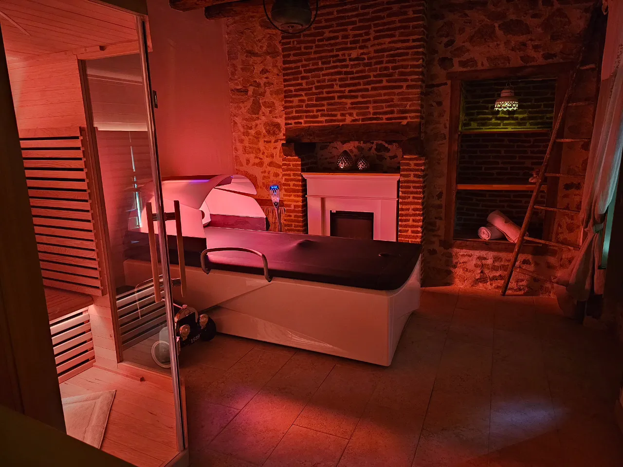 Les 3 Clefs de Gaya - Gîte avec spa de nage, sauna et piscine (Saint-Jean-Ligoure, Haute-Vienne)