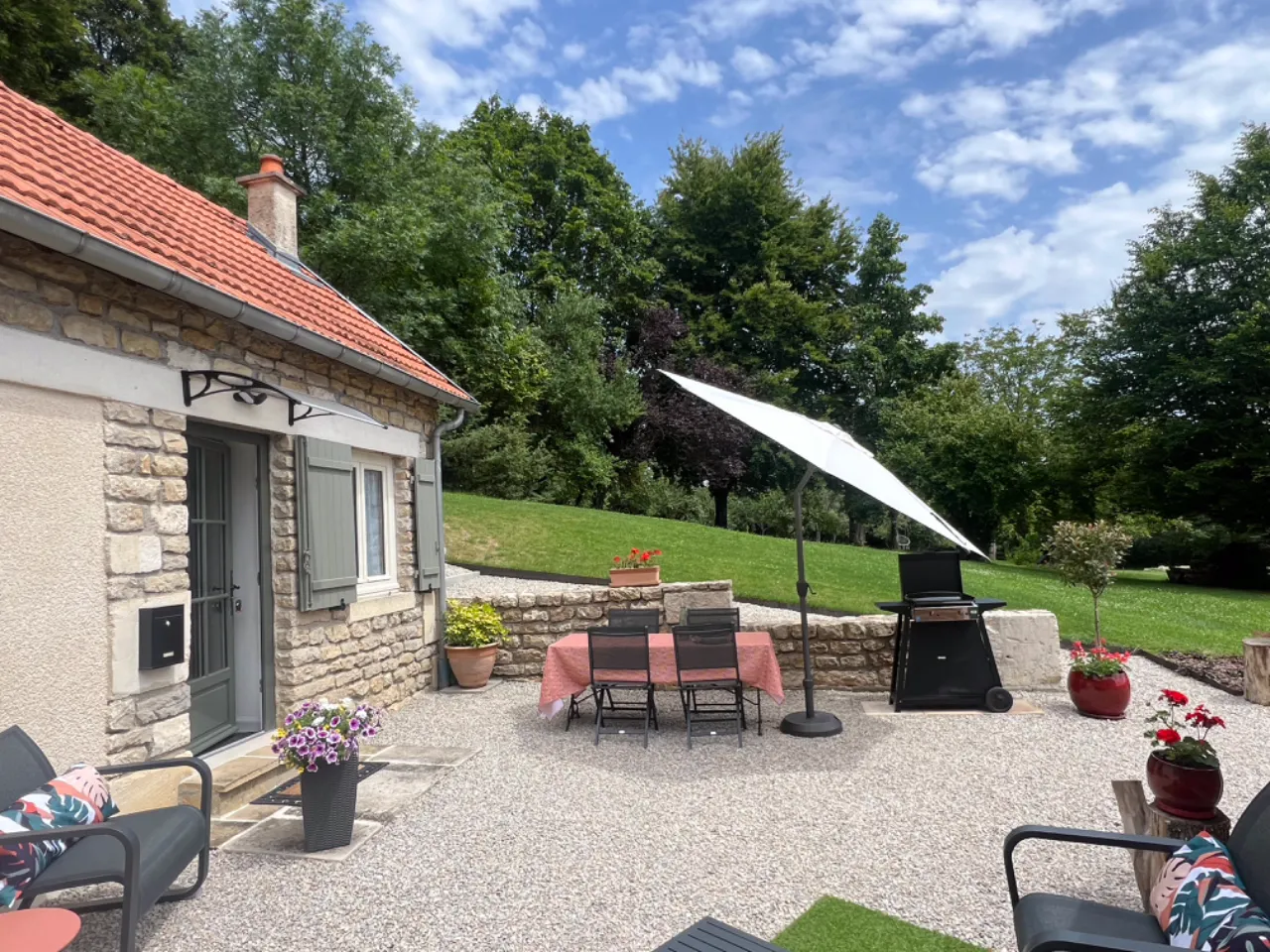 Les Arches du Lac - Gîte avec spa et piscine intérieure privatifs (Saint-Martin-lès-Langres, Haute-Marne)