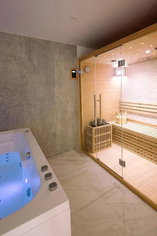 Les Éclats d'Amour, gîte avec spa à Chargé - photo 3 sur 12
