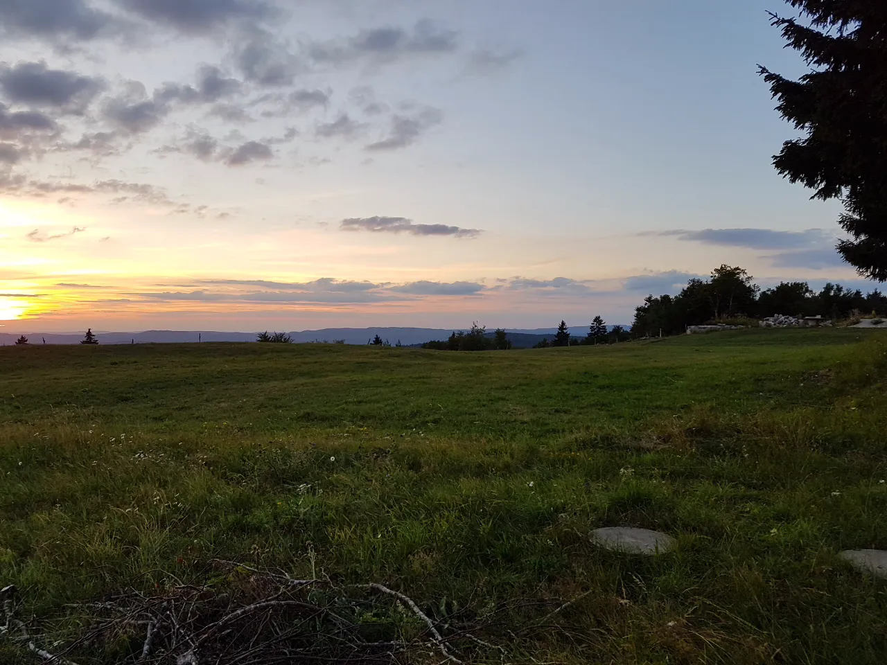 Les Étoiles de Bevy - Chalet licorne love room avec sauna privatif (Septmoncel les Molunes, Jura)