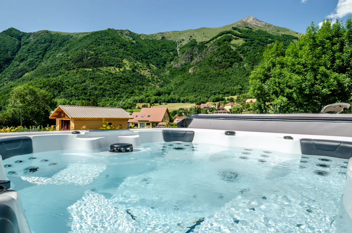 Les Petits Écrins, gîte spa à Aspres-lès-Corps - photo 2 sur 12