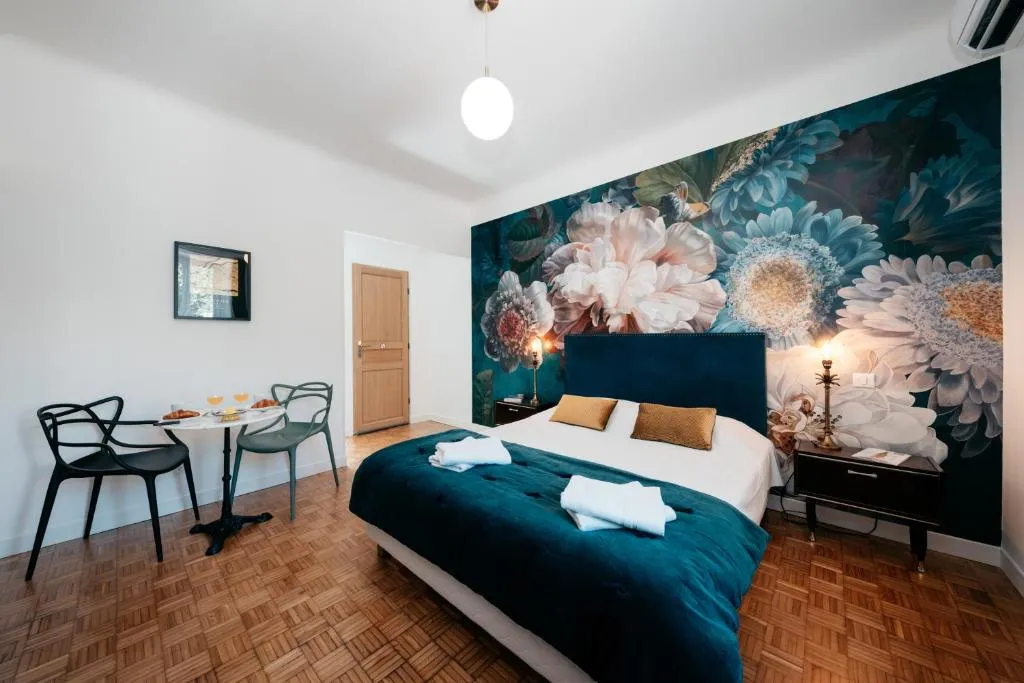 Les Précieuses Suites II, gîte avec spa à Avignon - photo 2 sur 12