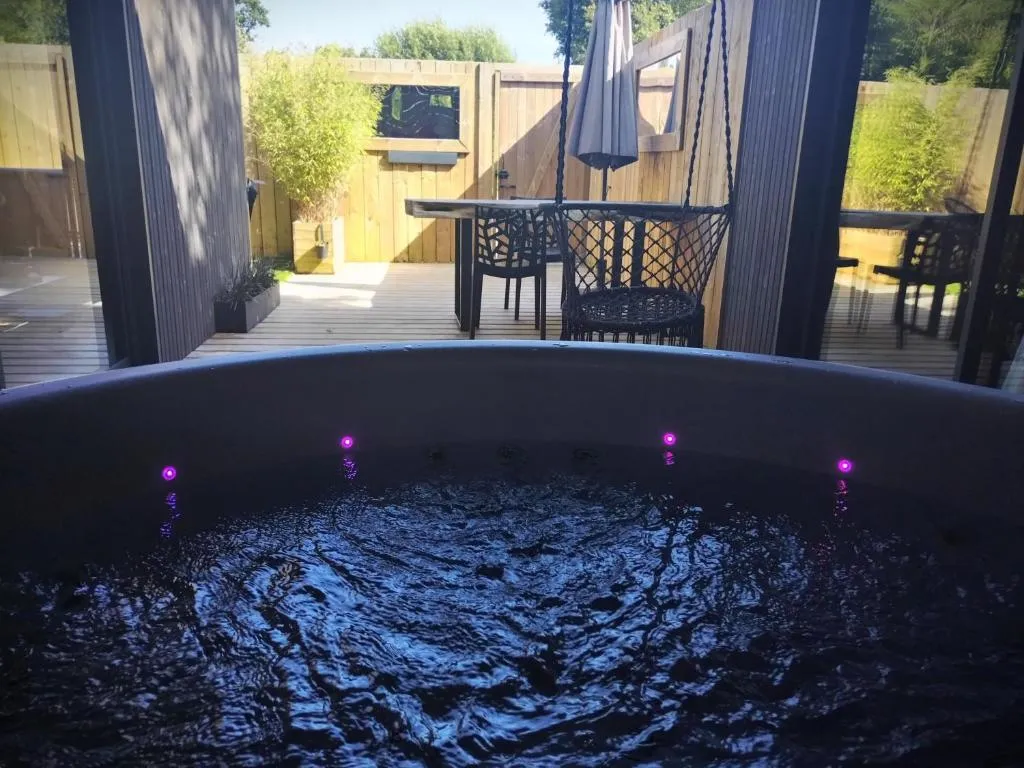 Lodge Cosy de Saint-Coulitz - Sauna, jacuzzi et patio (Saint-Coulitz, Finistère)