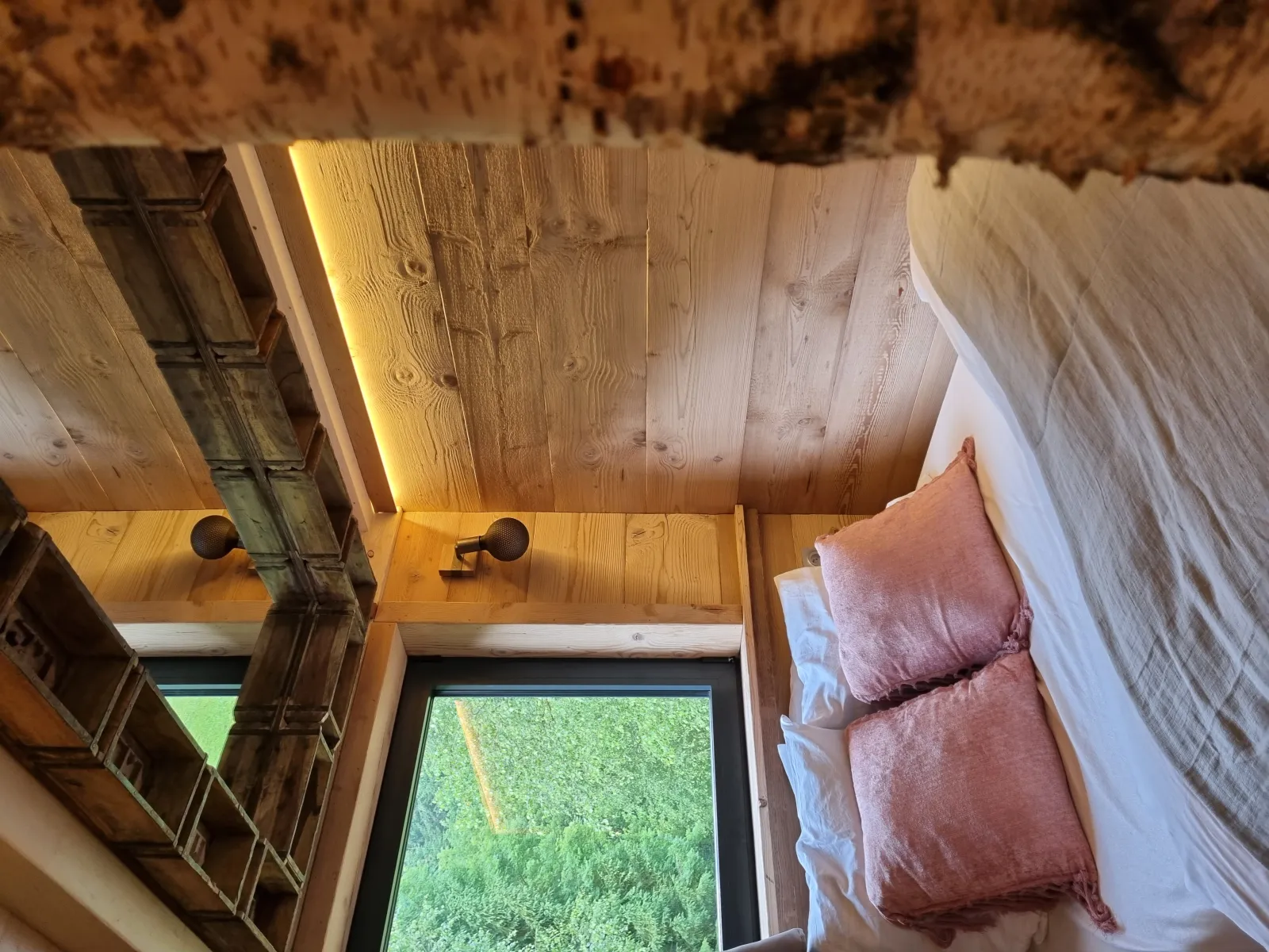 Lodge des Amoureux & Spa, cabane à Barbey-Seroux - photo 2 sur 9