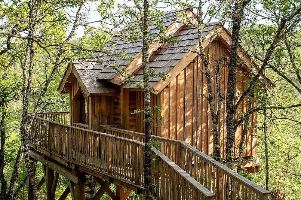 Lodge du Chêne - cabane perchée et spa privé dans le Quercy (Soulomès, Lot)