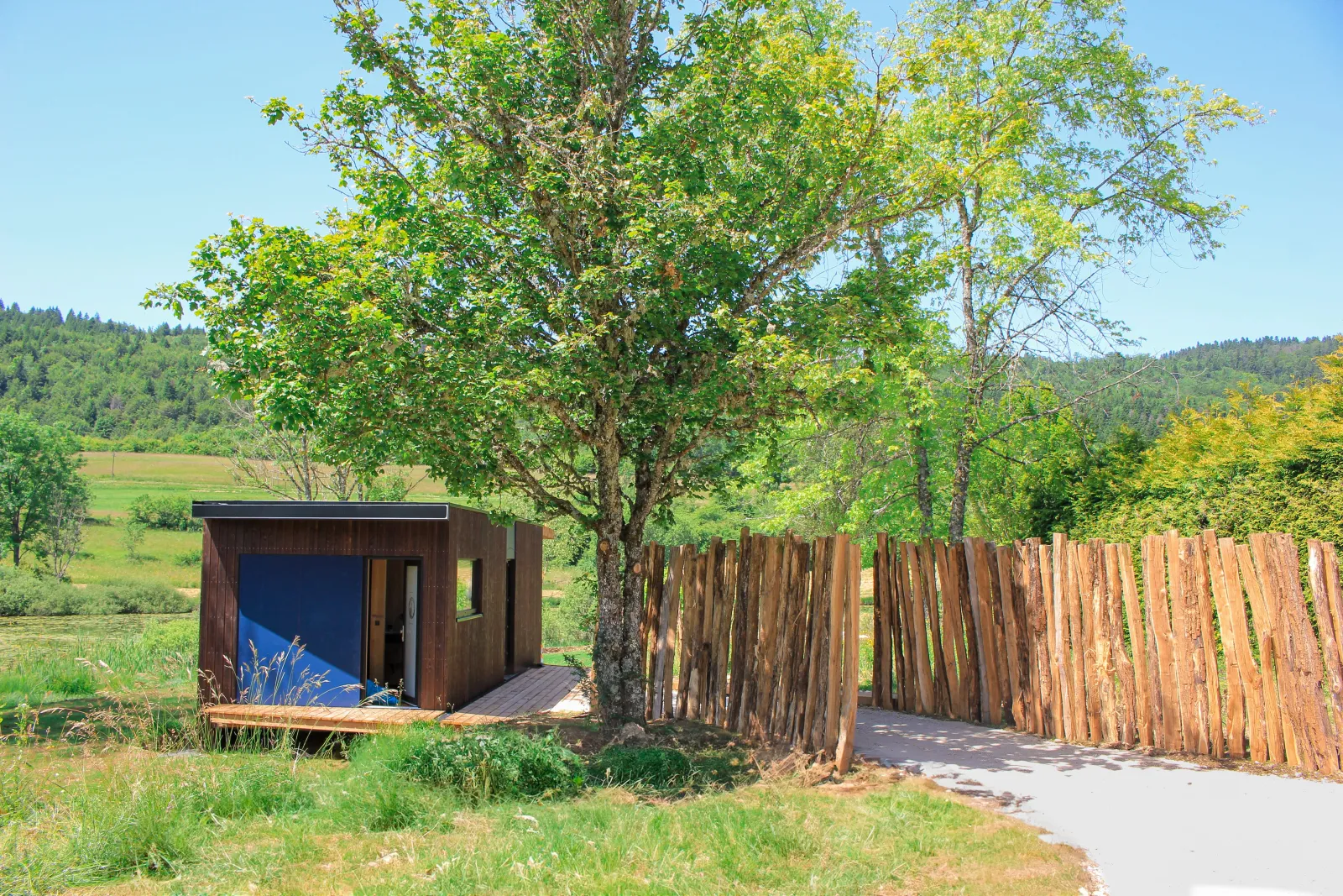 Lodge Duo sur Terre & Bain Nordique Privatif - Bleu Minuit "La Rive Etoilée" (Plateau d'Hauteville, Ain)