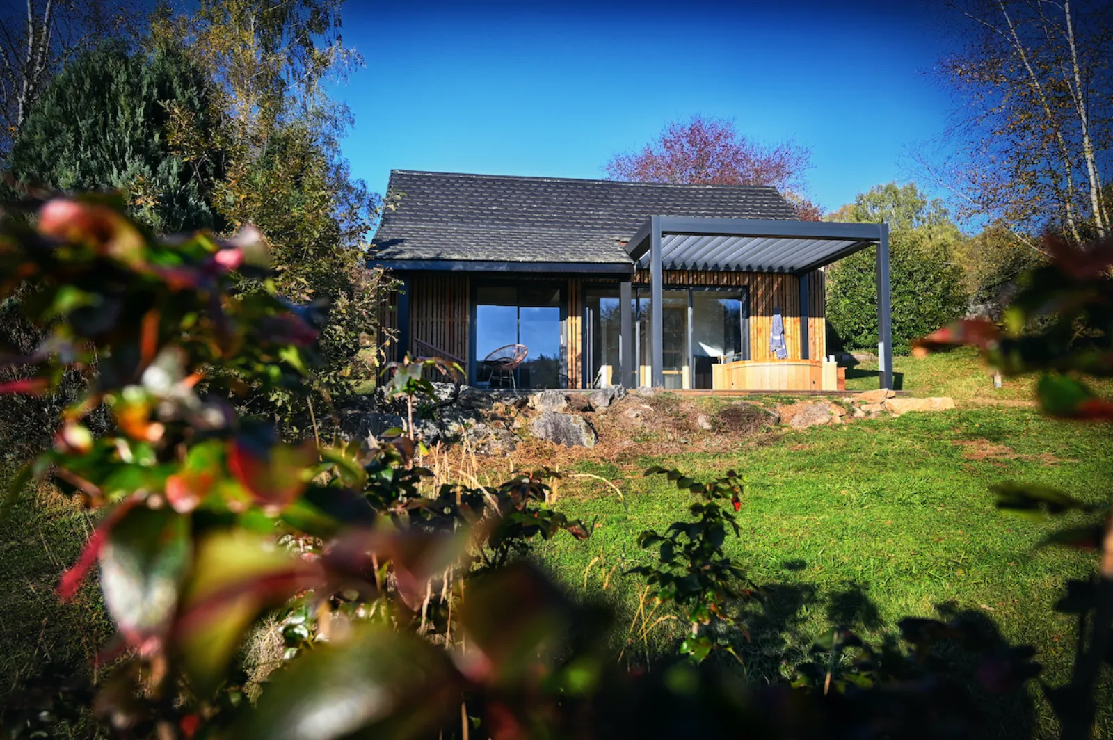 Lodge Échappée - Écolodge avec bain nordique à 37 °C (Marchal, Cantal)