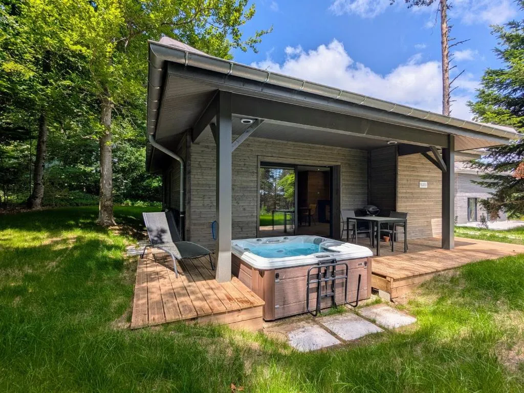 Lodge élégant spa et bien-être - Spa privatif et espace bien-être (Le Chambon-sur-Lignon, Haute-Loire)