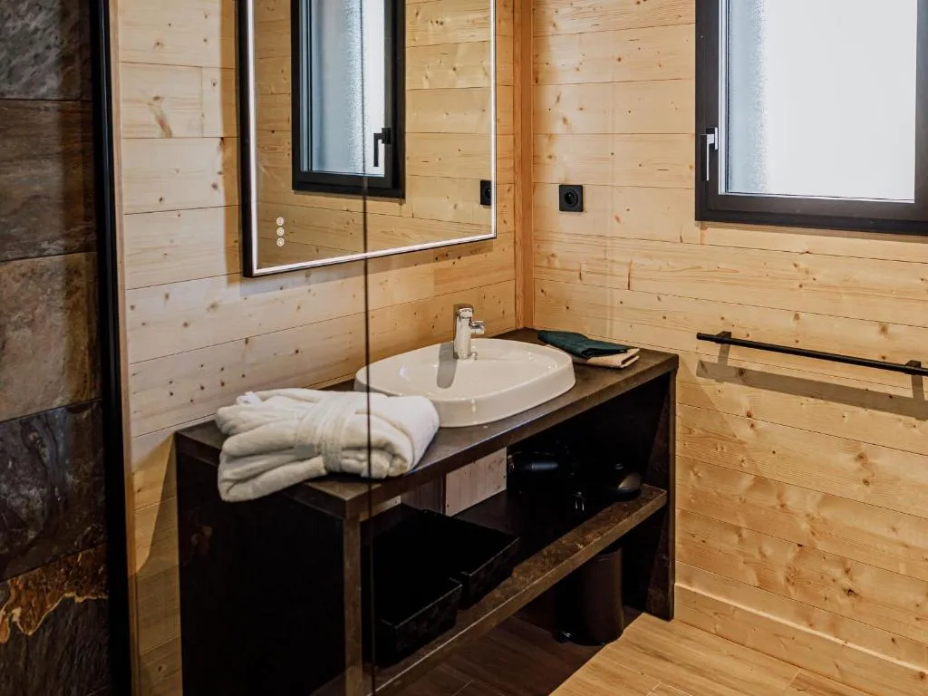Lodge PMR jacuzzi du Chambon, gîte avec spa à Le Chambon-sur-Lignon - photo 3 sur 12