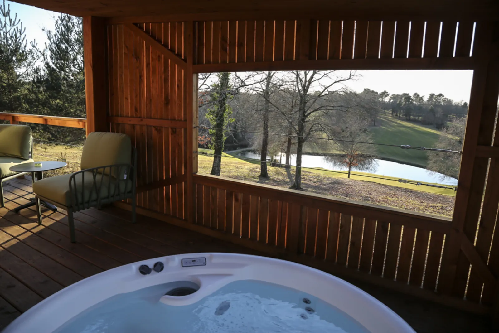 Lodge Spa Bruyère avec jacuzzi, cabane à Saint-Félix-de-Reilhac-et-Mortemart - photo 2 sur 6