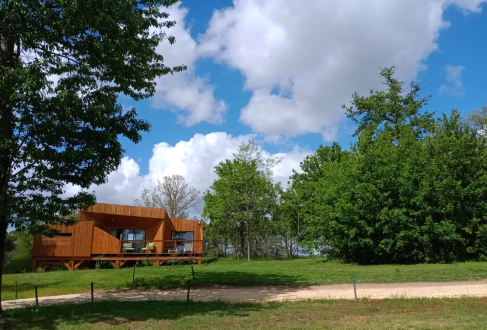 Lodge Spa Dune avec jacuzzi - Domaine de la Marterie (Saint-Félix-de-Reilhac-et-Mortemart, Dordogne)