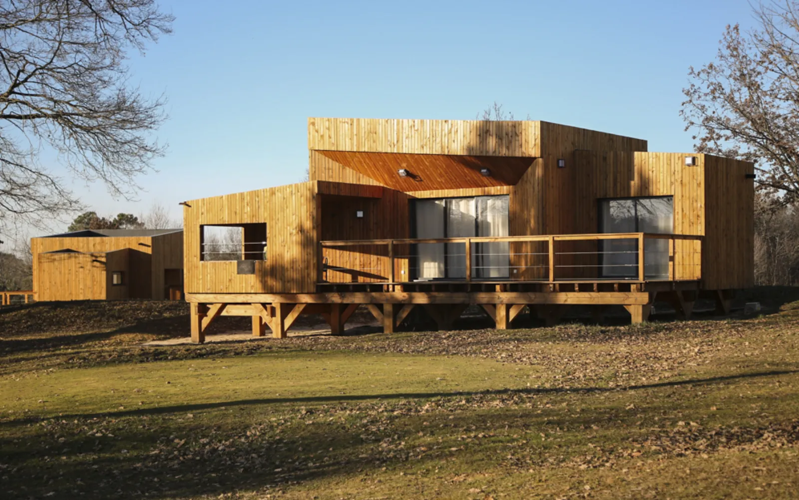 Lodge Spa Grand Air avec jacuzzi, cabane à Saint-Félix-de-Reilhac-et-Mortemart - photo 2 sur 6