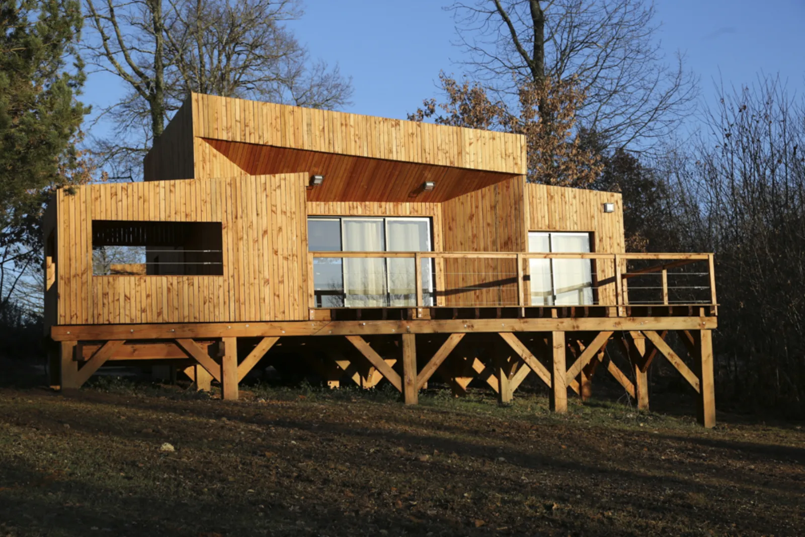 Lodge Spa Plein Voir avec Jacuzzi, cabane à Saint-Félix-de-Reilhac-et-Mortemart - photo 2 sur 7