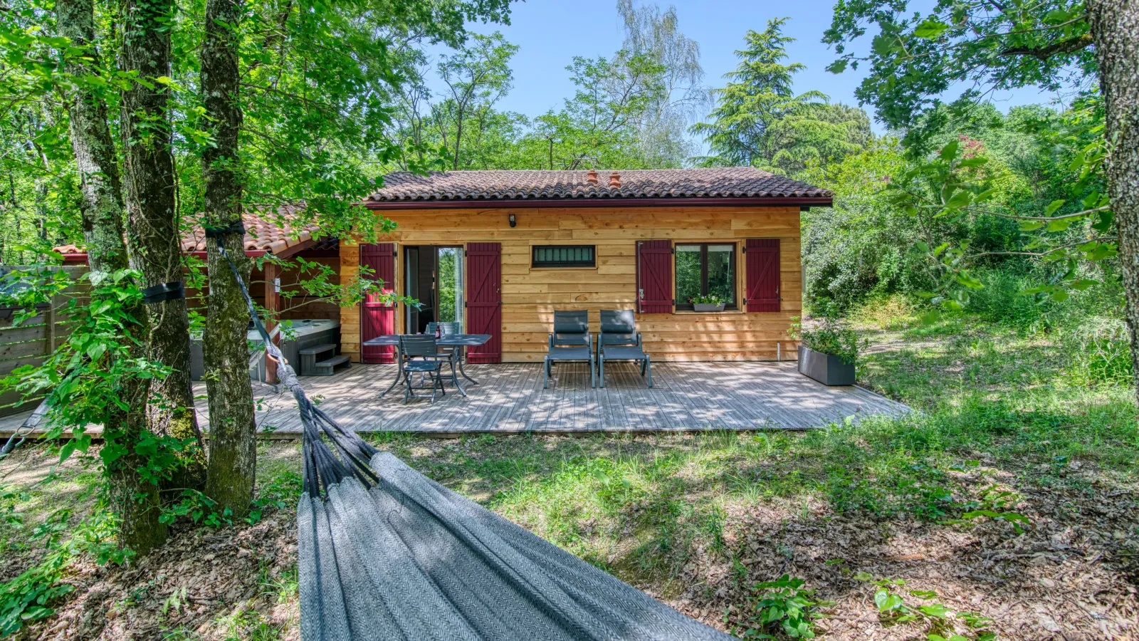 Lodge & Spa, cabane à Puygaillard-de-Quercy - photo 2 sur 12